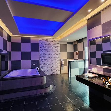 Wei Feng Exquisite Motel Pintung Branch Pingtung Exterior foto